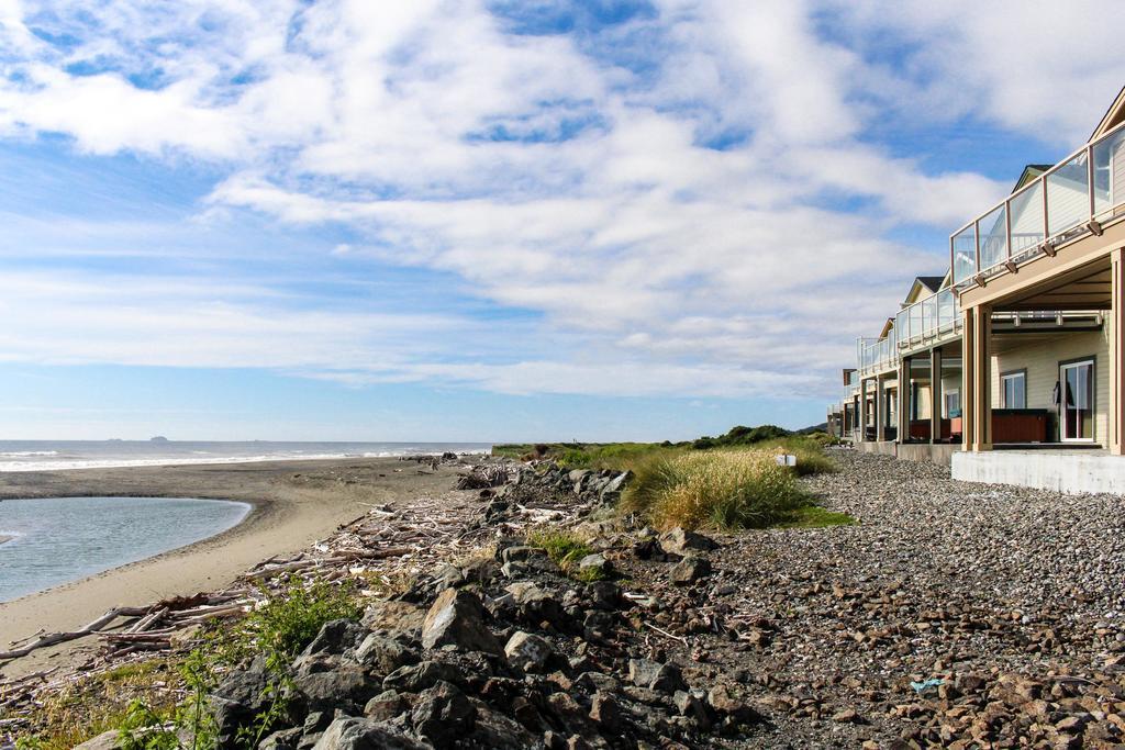 Beachinn Gold Beach Exterior photo