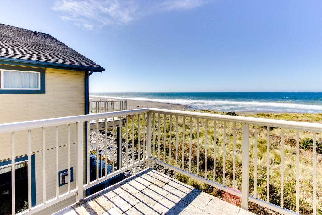 Beachinn Gold Beach Exterior photo